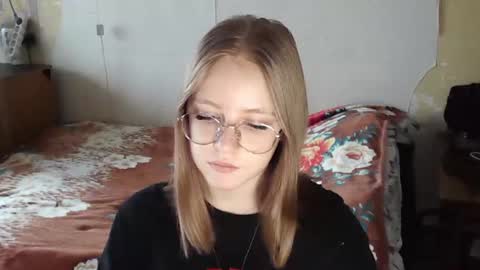 Snapshot of willenasow chatting on July 28, 2026, 5:03 am Olivia online show from July 28, 2026, 5:03 am