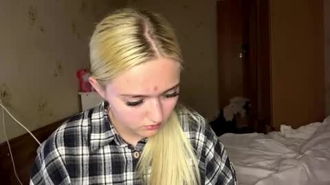 Snapshot of willettealfiero chatting on May 25, 2026, 4:24 pm Sophia online show from May 25, 2026, 4:24 pm