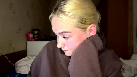 Snapshot of willettealfiero chatting on June 3, 2026, 5:18 pm Sophia online show from June 3, 2026, 5:18 pm