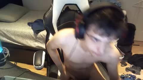 willfro_ online show from October 18, 2025, 3:53 am