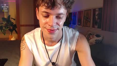 Snapshot of william_henry_a chatting on May 20, 2026, 1:17 pm William online show from May 20, 2026, 1:17 pm