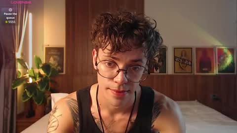 Snapshot of william_henry_a chatting on May 31, 2026, 1:51 pm William online show from May 31, 2026, 1:51 pm