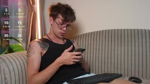 Snapshot of william_henry_a chatting on June 6, 2026, 9:41 pm William online show from June 6, 2026, 9:41 pm