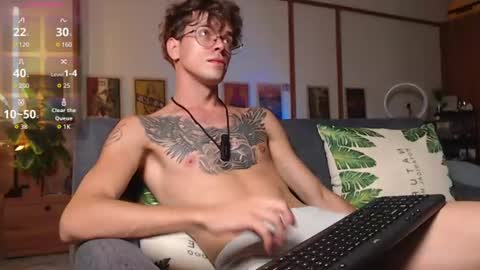 Snapshot of william_henry_a chatting on July 25, 2026, 8:45 am William online show from July 25, 2026, 8:45 am