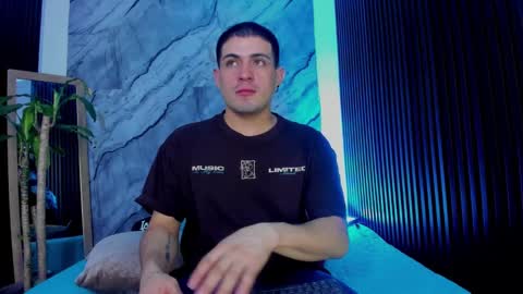 Snapshot of william_steel_ chatting on September 16, 2025, 12:06 pm William Steel online show from September 16, 2025, 12:06 pm