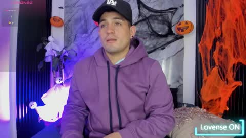 Snapshot of william_steel_ chatting on October 18, 2025, 4:15 am William Steel online show from October 18, 2025, 4:15 am