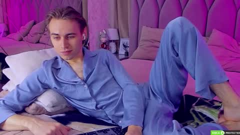 William online show from October 8, 2025, 3:04 am