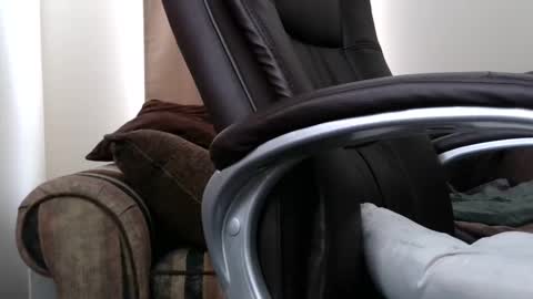 Snapshot of willied1985 chatting on September 27, 2025, 8:47 pm willy d bbc uncut bigdick edging online show from September 27, 2025, 8:47 pm