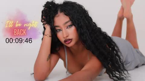 Ms Willow online show from April 12, 2026, 11:10 pm