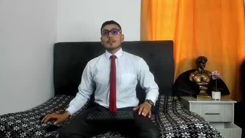 Snapshot of willsandler1 chatting on March 10, 2025, 5:29 pm Will Sandler online show from March 10, 2025, 5:29 pm