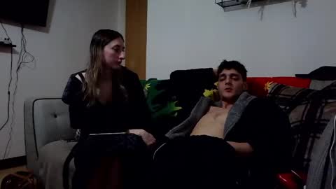 willy_est_95 online show from April 20, 2026, 11:17 pm