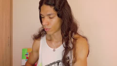 Snapshot of willy_veins chatting on June 4, 2026, 9:48 am willy_veins online show from June 4, 2026, 9:48 am