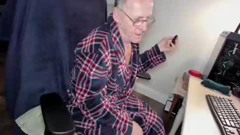 Snapshot of willyskynn chatting on July 18, 2026, 3:11 am WillySkynn online show from July 18, 2026, 3:11 am