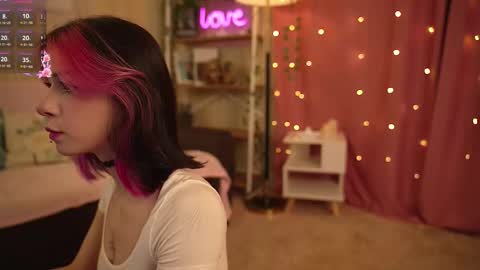 Winaria online show from November 18, 2025, 4:39 am