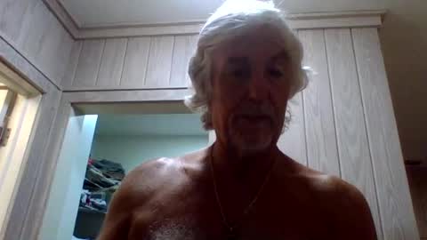 Snapshot of winedog2020 chatting on July 31, 2026, 6:02 am Gundja Man online show from July 31, 2026, 6:02 am