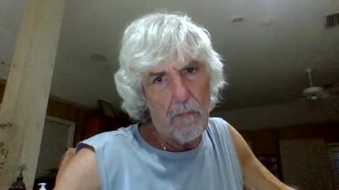 Snapshot of winedog2020 chatting on August 2, 2026, 1:04 am Gundja Man online show from August 2, 2026, 1:04 am