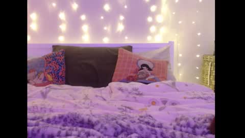 Snapshot of wingardiumleveveosa chatting on January 24, 2025, 4:05 am Eevie online show from January 24, 2025, 4:05 am