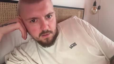 Snapshot of winski00 chatting on April 6, 2026, 8:26 am Tatrixx online show from April 6, 2026, 8:26 am