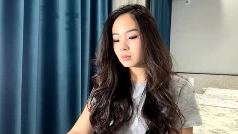 Snapshot of winterluchini chatting on November 10, 2025, 2:49 pm Amina online show from November 10, 2025, 2:49 pm