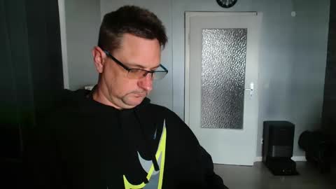 Snapshot of wirzwei8883 chatting on April 16, 2026, 2:29 pm Dirty online show from April 16, 2026, 2:29 pm