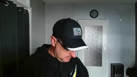 Snapshot of wirzwei8883 chatting on April 20, 2026, 2:09 pm Dirty online show from April 20, 2026, 2:09 pm
