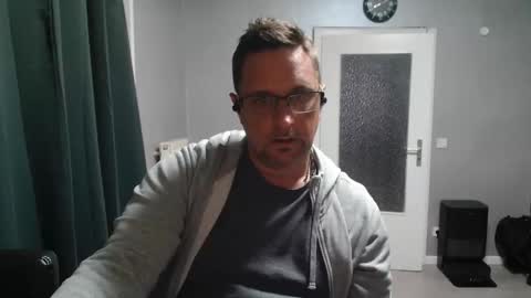 Snapshot of wirzwei8883 chatting on June 2, 2026, 6:10 pm Dirty online show from June 2, 2026, 6:10 pm
