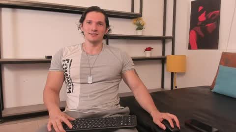 Snapshot of wiston_cox chatting on June 2, 2026, 1:02 pm Wiston online show from June 2, 2026, 1:02 pm