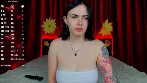 Snapshot of witch_baby_ chatting on November 11, 2025, 7:19 am Kira online show from November 11, 2025, 7:19 am