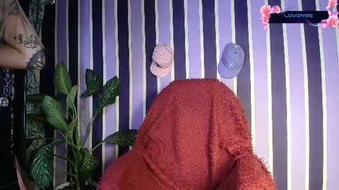 Snapshot of witch_divinne chatting on June 10, 2026, 11:46 pm ig WitchDivinne online show from June 10, 2026, 11:46 pm