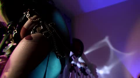 Snapshot of witch_fiona chatting on November 24, 2025, 7:57 pm Goddess of two strapons - Mr. long Don Mr. Pinky online show from November 24, 2025, 7:57 pm