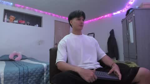 Snapshot of with_ken chatting on April 8, 2026, 4:56 am Ken online show from April 8, 2026, 4:56 am