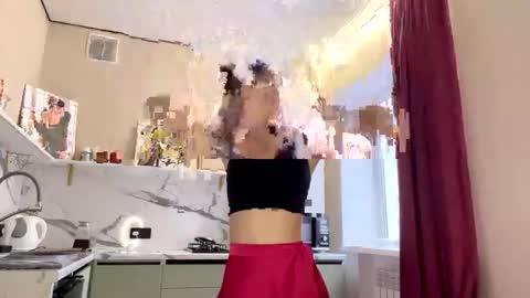 Snapshot of withlovebella chatting on January 23, 2025, 8:15 am Isobelle online show from January 23, 2025, 8:15 am