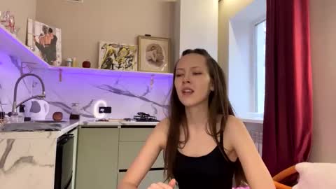 Snapshot of withlovebella chatting on January 23, 2025, 11:15 am Isobelle online show from January 23, 2025, 11:15 am