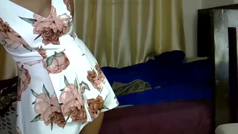 girlie o online show from March 2, 2025, 7:10 am