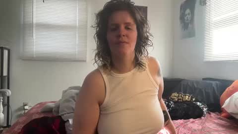 Snapshot of wldntulik2no chatting on February 4, 2025, 5:12 pm Moth online show from February 4, 2025, 5:12 pm