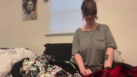 Snapshot of wldntulik2no chatting on February 17, 2025, 11:09 pm Moth online show from February 17, 2025, 11:09 pm