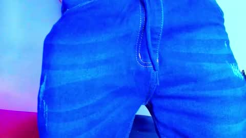  W O L F  online show from February 17, 2026, 11:18 am