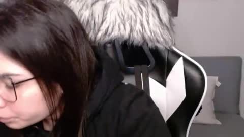 Alex online show from October 12, 2025, 1:37 am