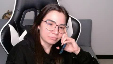 Alex online show from June 22, 2026, 3:25 am