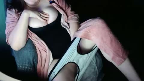 Jess online show from November 25, 2025, 3:28 am