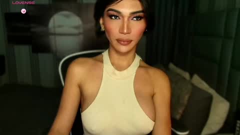 Julia online show from April 26, 2026, 4:21 am