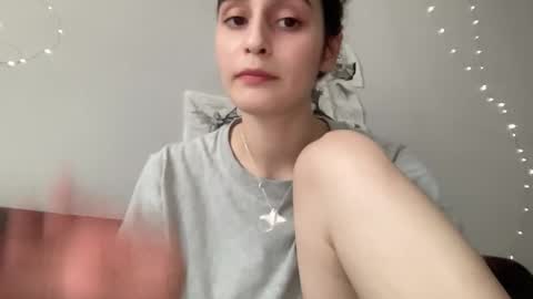 Stia online show from September 16, 2025, 11:33 am