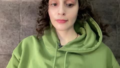 Stia online show from October 11, 2025, 11:20 am