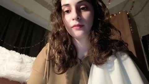 Stia online show from February 16, 2026, 2:35 pm