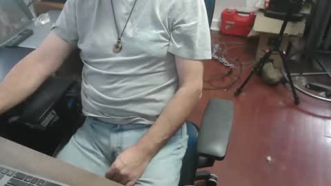 Snapshot of woodworker6473 chatting on January 8, 2026, 1:24 pm woodworker6473 online show from January 8, 2026, 1:24 pm