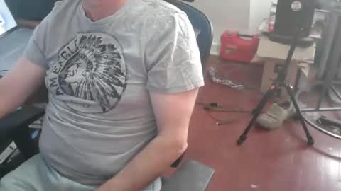 Snapshot of woodworker6473 chatting on January 12, 2026, 1:38 pm woodworker6473 online show from January 12, 2026, 1:38 pm