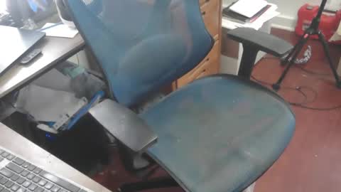 Snapshot of woodworker6473 chatting on February 12, 2026, 5:41 pm woodworker6473 online show from February 12, 2026, 5:41 pm