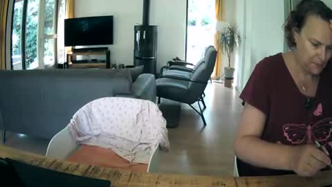Snapshot of woodwurm chatting on July 6, 2026, 3:03 pm woodwurm and Snoeske online show from July 6, 2026, 3:03 pm
