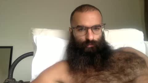 woof_wolf37 online show from April 10, 2026, 4:33 pm