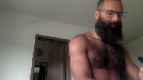 woof_wolf37 online show from June 4, 2026, 4:02 pm